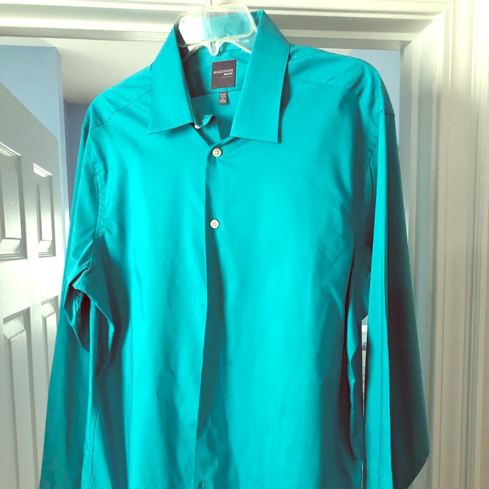 New men’s Madison slim fit button down